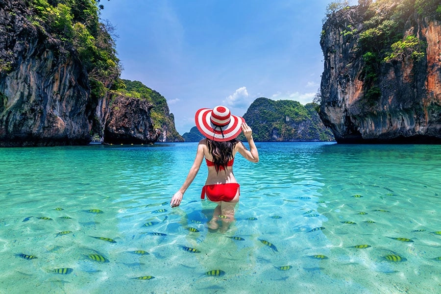 Đắm mình trong không gian tắm biển thư giãn nhẹ nhàng