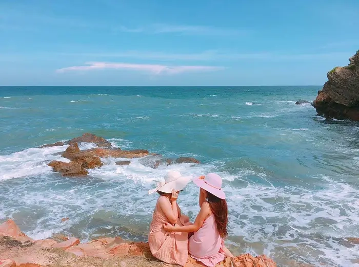 Thỏa sức tắm biển chơi đùa và ngắm cảnh thư giãn cuối tuần