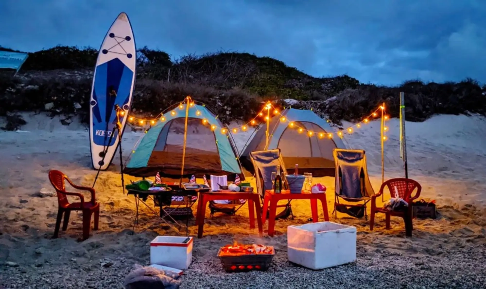 Thử thách dựng lều cắm trại và ngủ qua đêm trên đảo chill chill