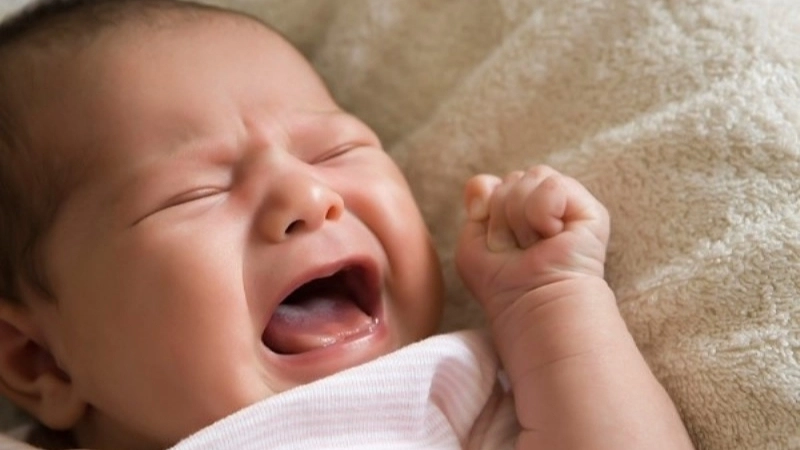 Trẻ có thể giật mình khi mệt mỏi hoặc căng thẳng thần kinh