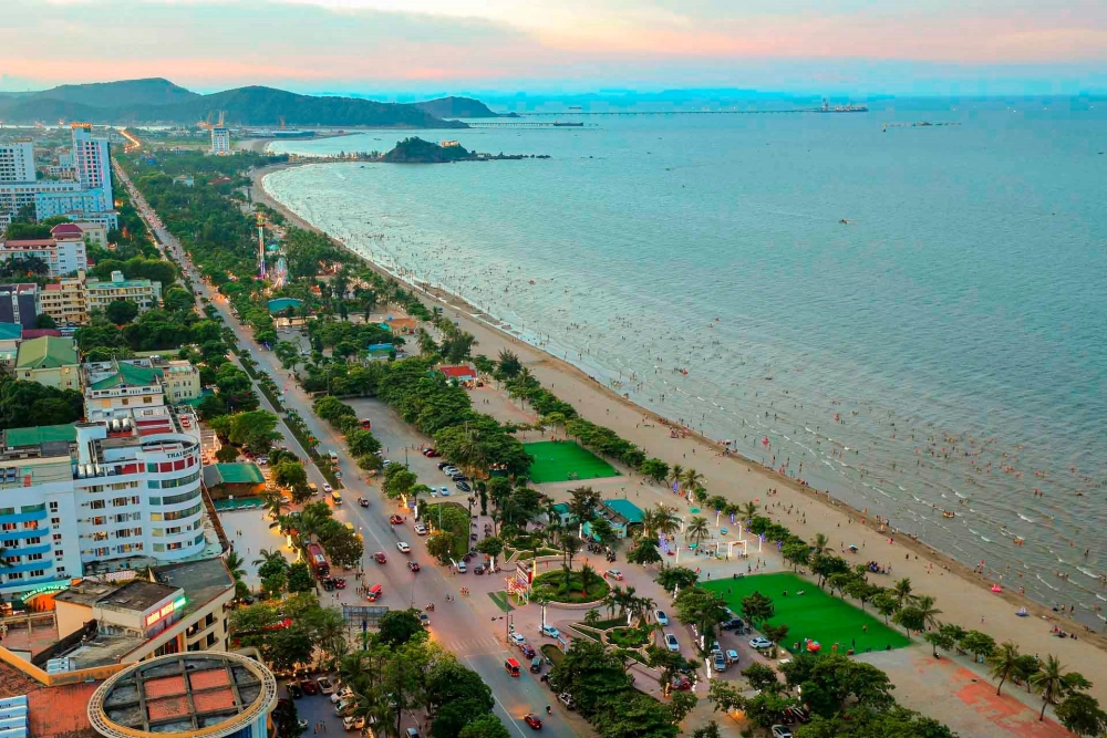Tận hưởng thêm Những địa điểm du lịch gần Biển Cửa Hội thú vị