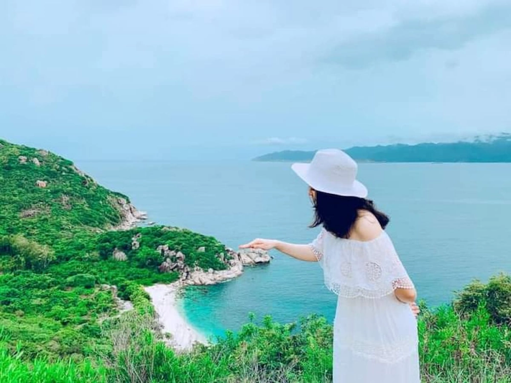 Lên hình lung linh cùng đồi cỏ lau lãng mạn