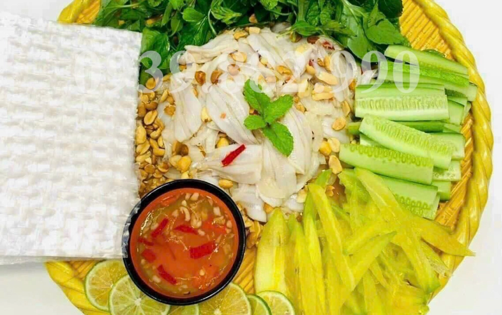 Đậm đà gỏi cá mai cuốn bánh tráng kèm rau sống ngon mê ly