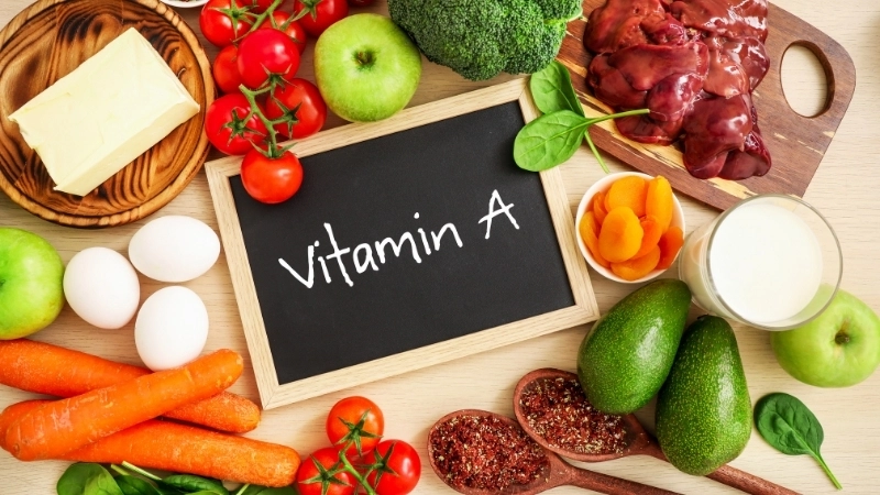 Thiếu vitamin A gây bong tróc da tay từng mảng nhỏ.