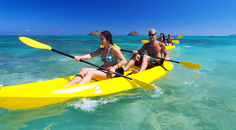 Tận hưởng chèo kayak thư thái tại Bãi Bàng