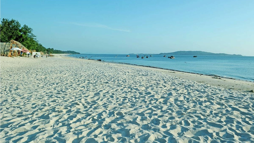 Thư giãn cùng bãi tắm vàn chảy mát lạnh trong lành