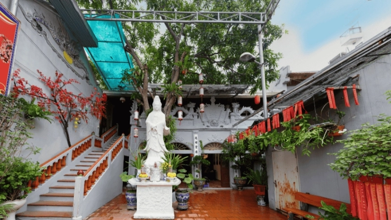 Vẻ đẹp kiến trúc độc đáo của chùa Linh Quang 