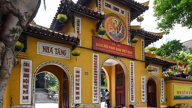 Chữ viết và câu đối bằng chữ Quốc ngữ