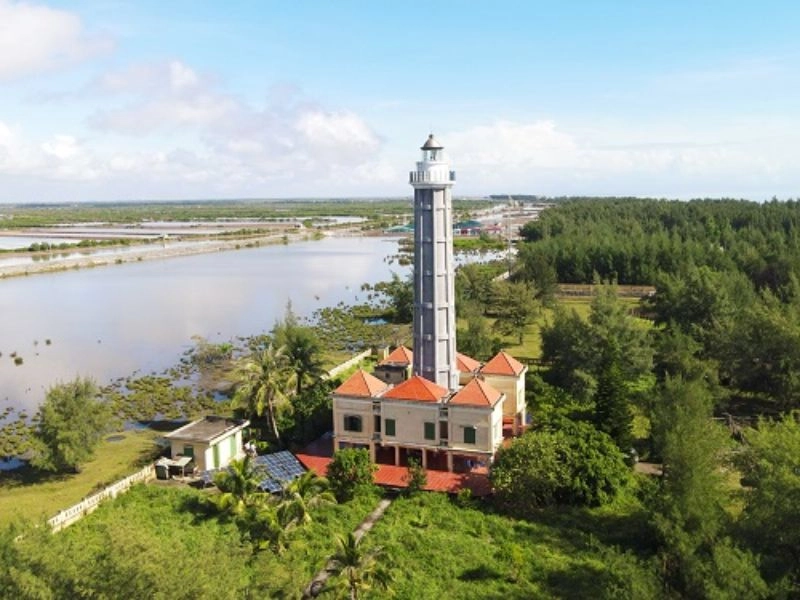 Sống ảo cực chất tại check in hải đăng Ba Lạt