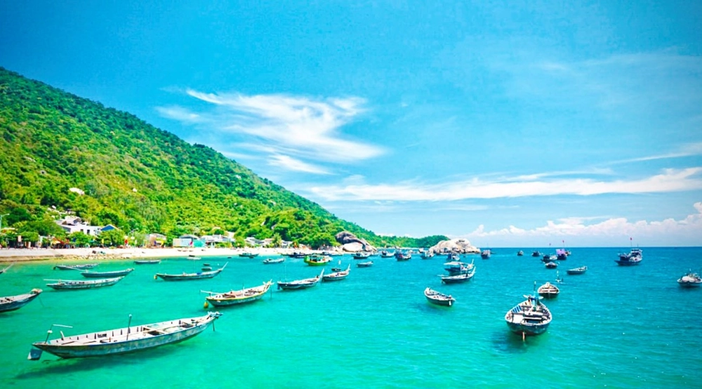 Đừng bỏ lỡ tham quan các bãi biển tuyệt đẹp thơ mộng