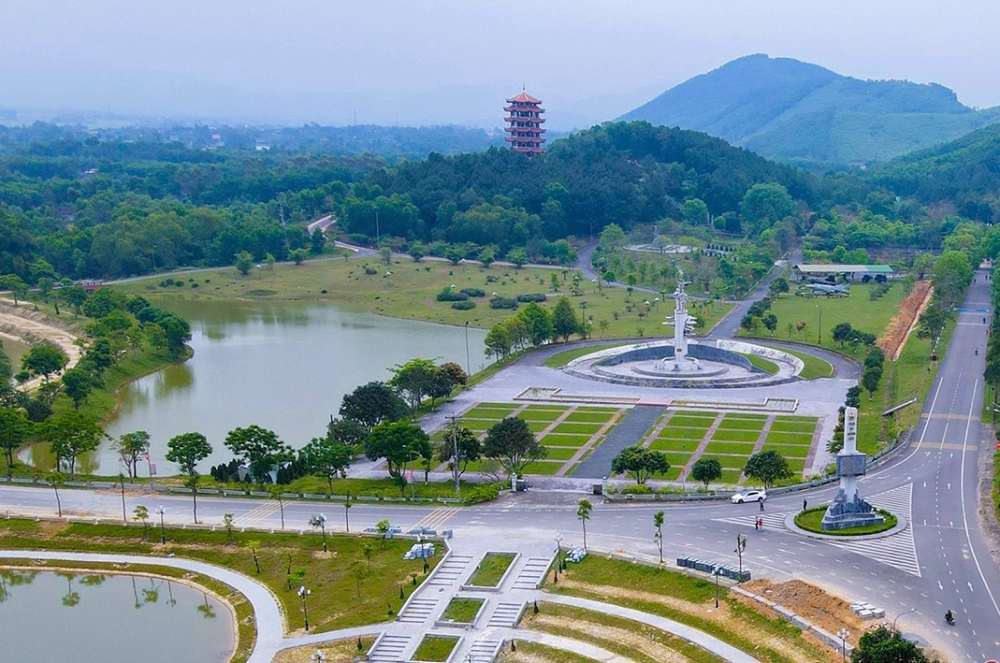 Ghé thăm lịch sử tại khu di tích ngã ba Đồng Lộc gần Cửa Sót