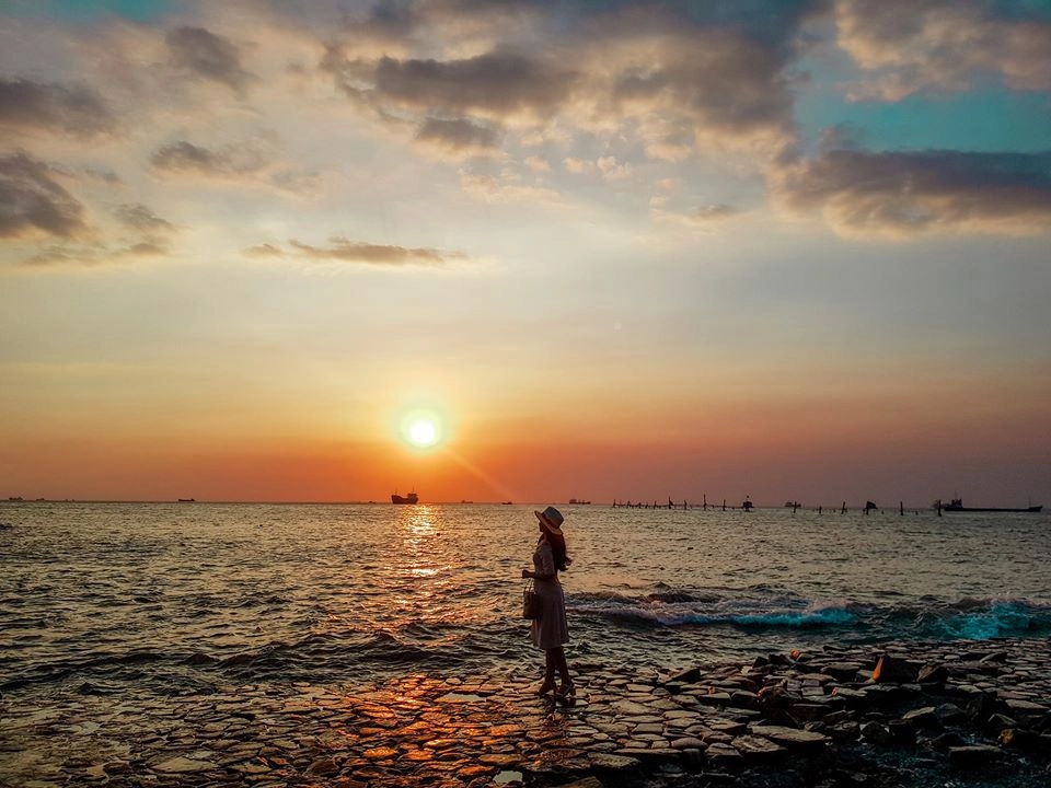 Chill nhẹ với khoảnh khắc ngắm hoàng hôn yên bình
