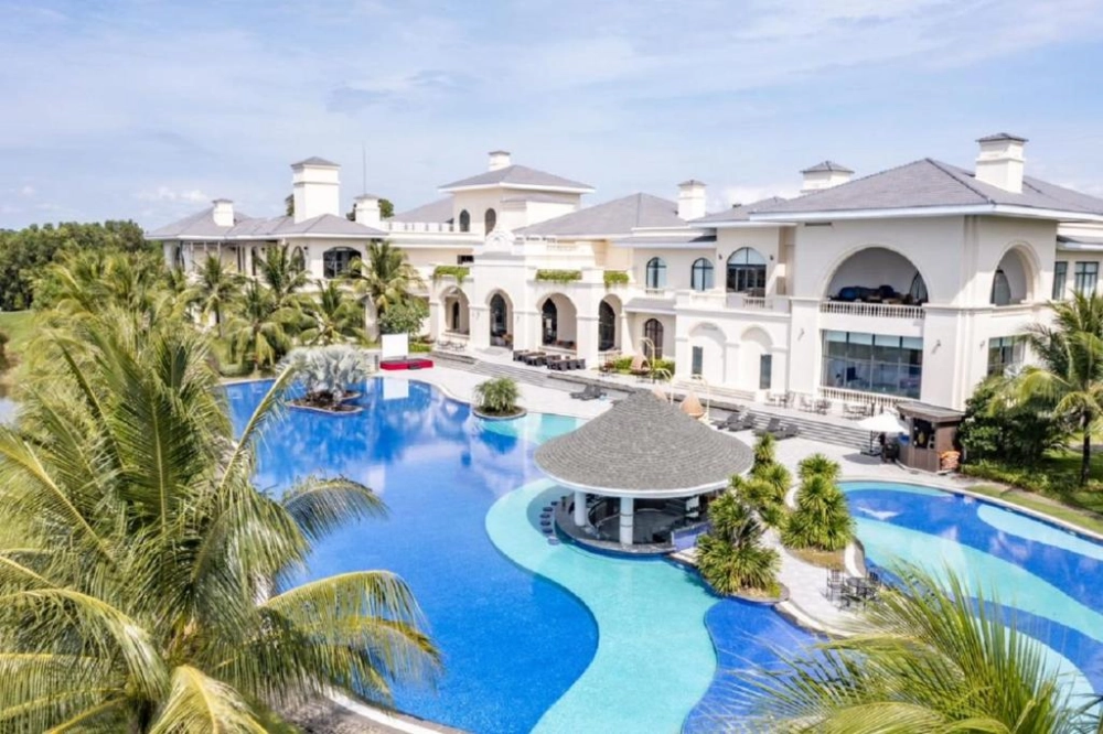 Lưu ý chọn nơi lưu trú tại bãi đất đỏ thuận tiện và đẹp