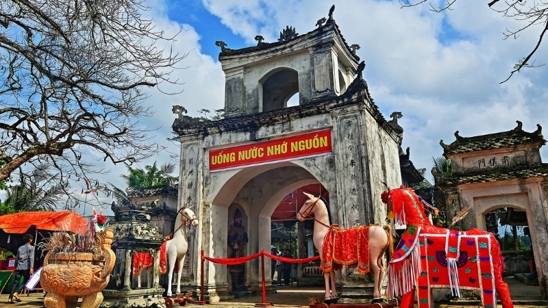 Lễ hội đền Bạch Mã diễn ra khi nào?