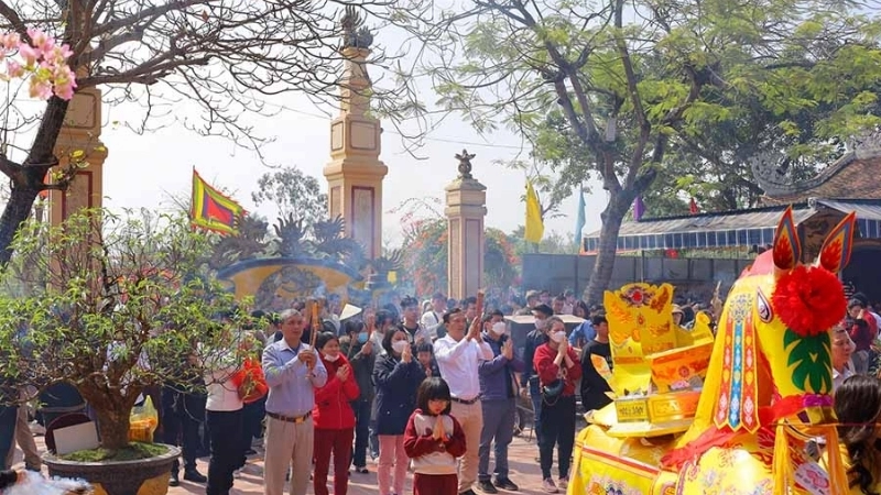 Những lưu ý quan trọng khi tham gia lễ hội đền Ông Hoàng Mười