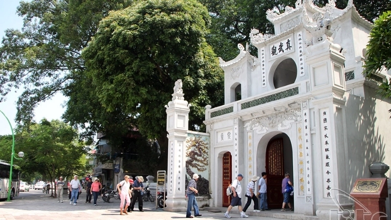 Đền Quán Thánh thờ ai?