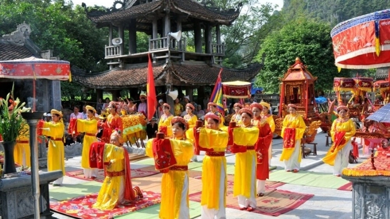 Một số lưu ý khi đến đền Thái Vi