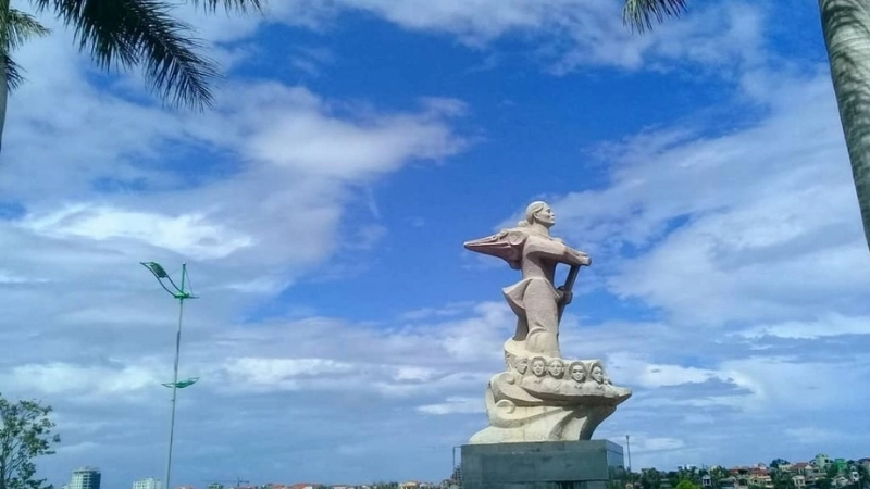 Những địa điểm du lịch đặc sắc gần tượng đài Mẹ Suốt