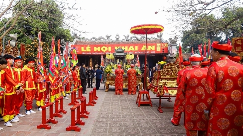 Các lễ hội diễn ra ở đền Trần