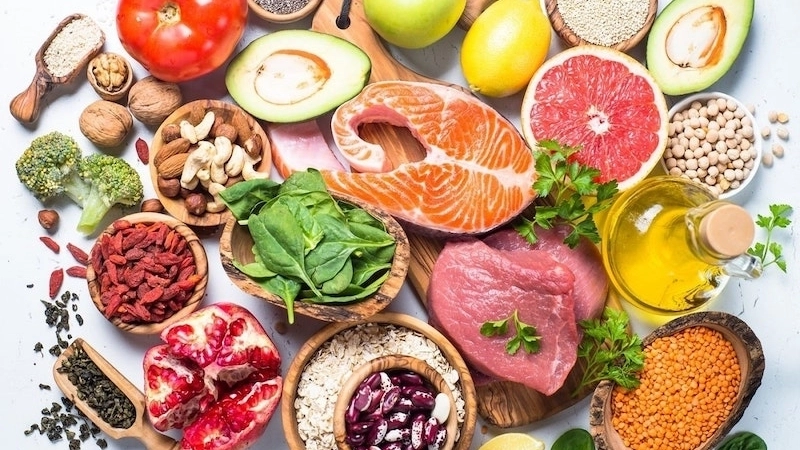 Dinh dưỡng bao gồm những gì?