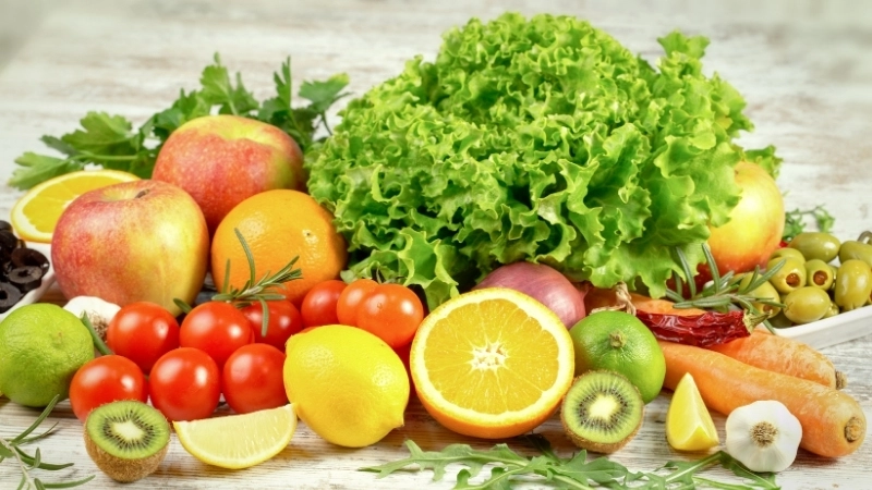 Chất xơ có nhiều trong rau xanh và trái cây