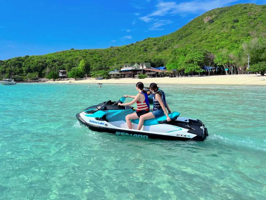 Bùng cháy cùng thử sức với các trò chơi trên biển