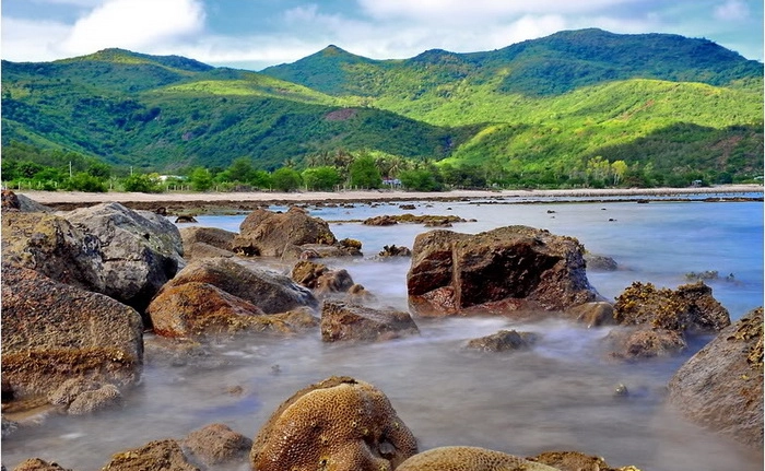 Yêu thiên nhiên với khám phá vẻ đẹp hoang sơ của Hòn Hèo