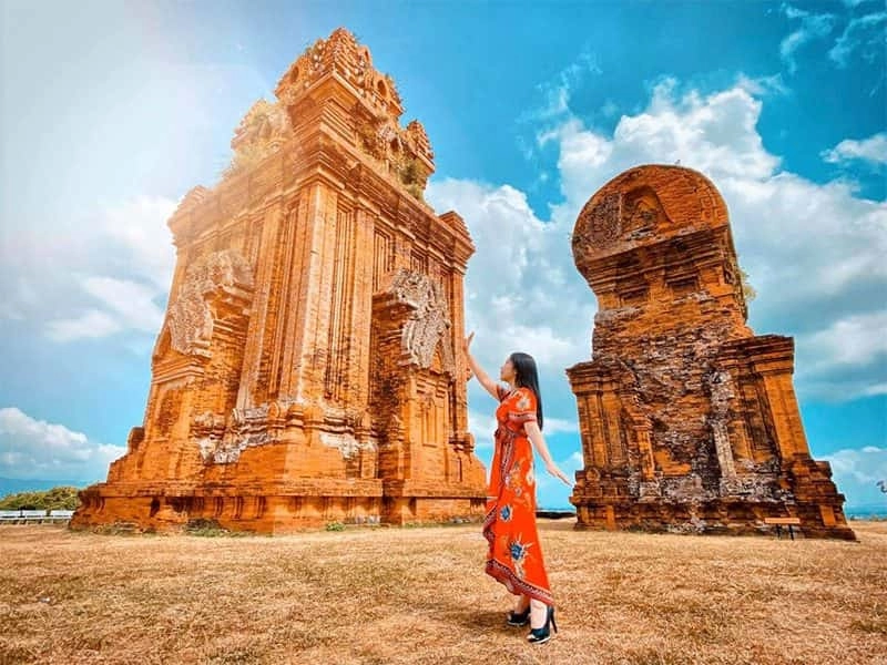 Chiêm ngưỡng tháp Chăm Poshanư huyền bí cổ kính