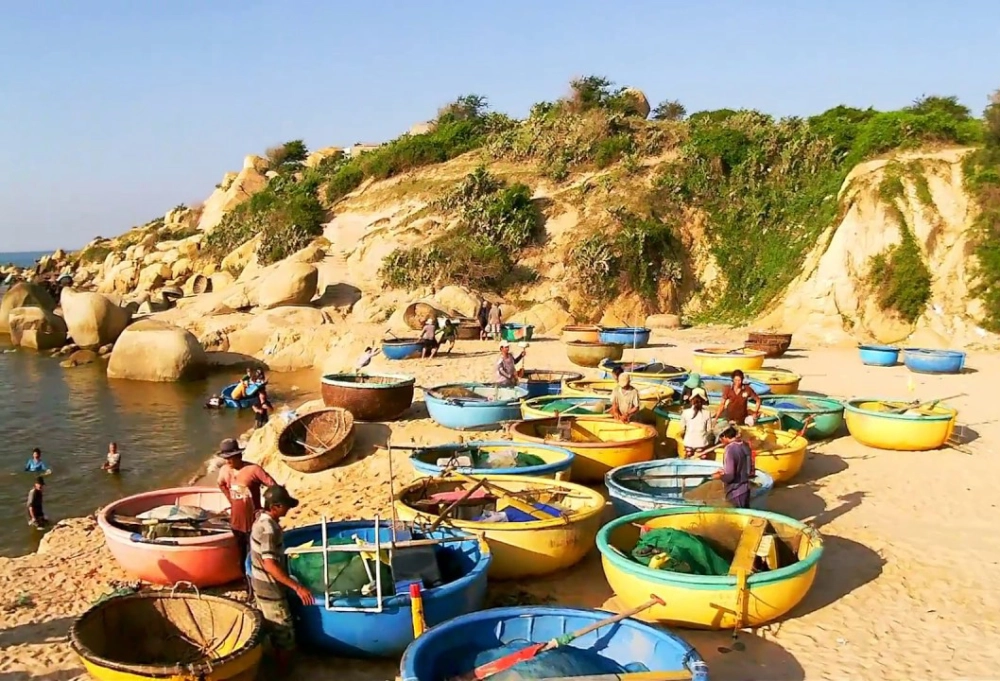 Thử ngay ghé thăm làng chài guồng để hiểu thêm về miền biển