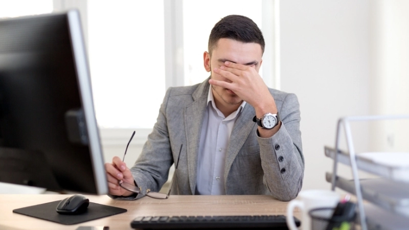 Nhận biết cơ thể thiếu vi chất qua dấu hiệu đau đầu kéo dài