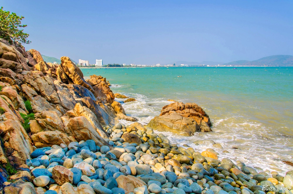 Tìm hiểu vì sao gọi là bãi tắm Hoàng Hậu khi đến Quy Nhơn