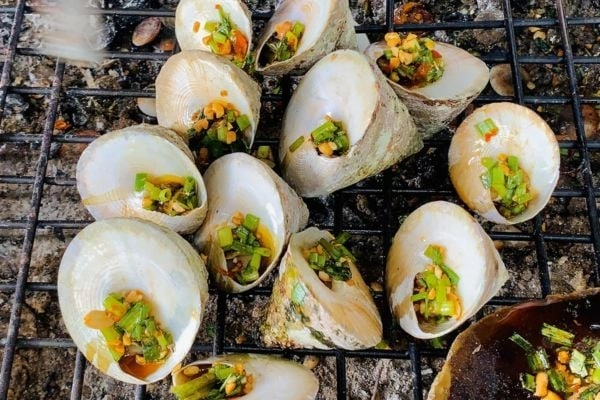 Gợi ý các món ngon trong mục ăn gì khi đến biển Hoành Sơn