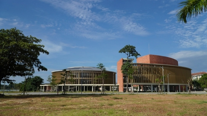 Giới thiệu Học viện Âm nhạc Huế