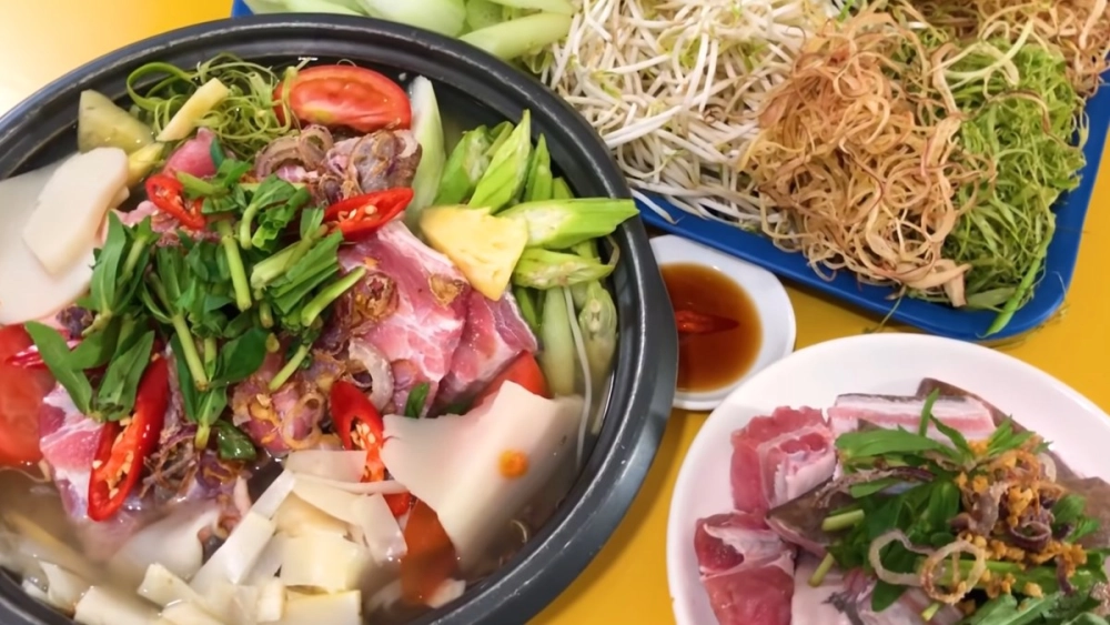 Thưởng thức lẩu cá đuối nóng hổi đậm vị biển Vũng Tàu