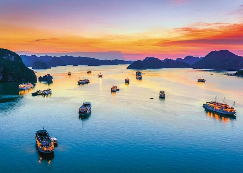 Thả hồn ngắm bình minh và hoàng hôn trên vịnh lãng mạn