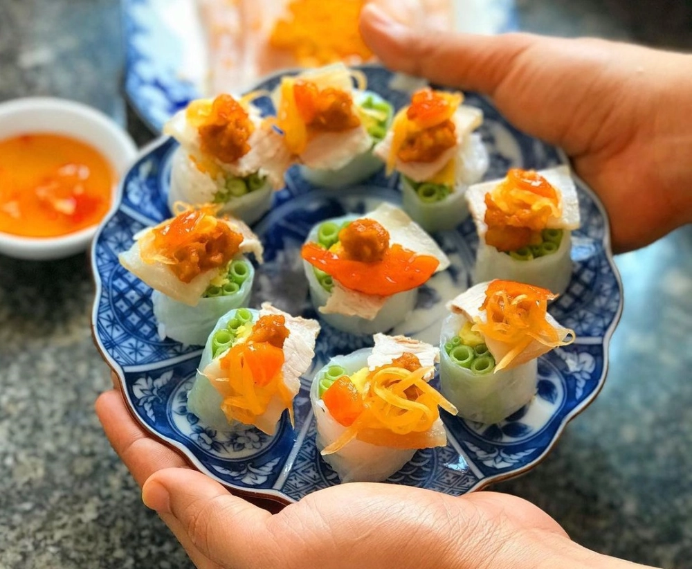 Gây thương nhớ với bánh cuốn tôm độc đáo