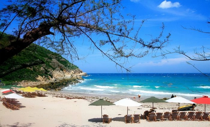 Đắm mình trong làn sóng mát tại bãi nồm