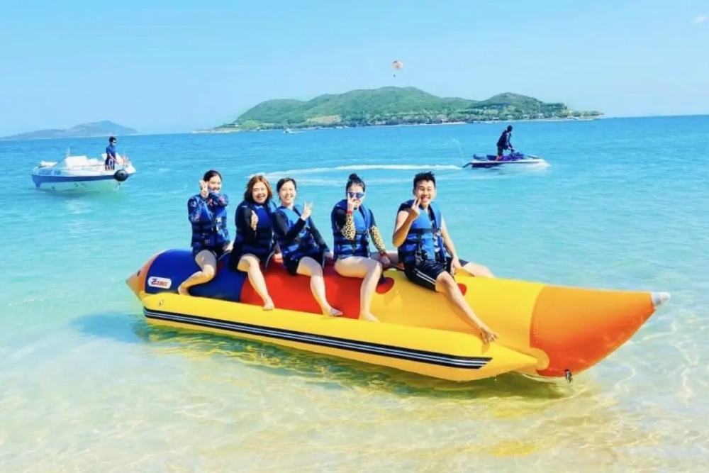 Giải trí cực đã với trò chơi thể thao dưới nước sôi động