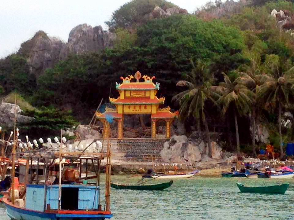 Hành hương cổ kính khám phá Liên Tôn Cổ Tự