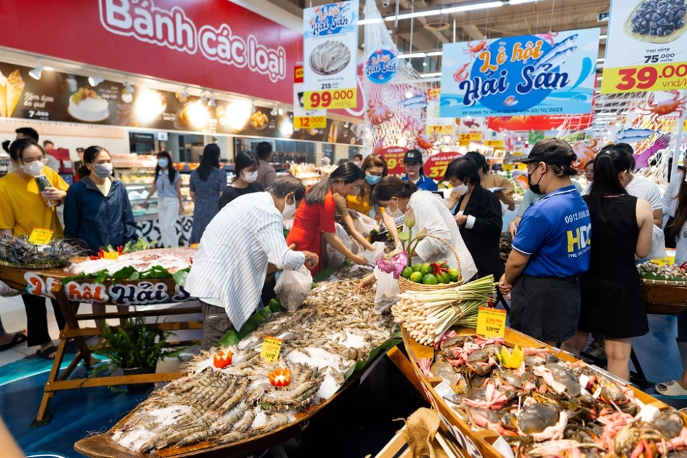 Ghé trải nghiệm mua sắm tại phố thương mại cát tường