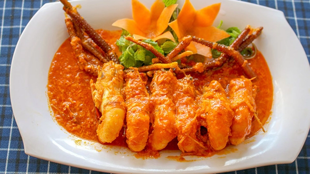 Mời gọi hương vị tôm hùm sốt trứng muối