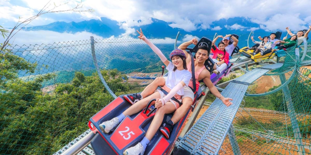 Thử ngay cảm giác mạnh trải nghiệm đường trượt Alpine Coaster