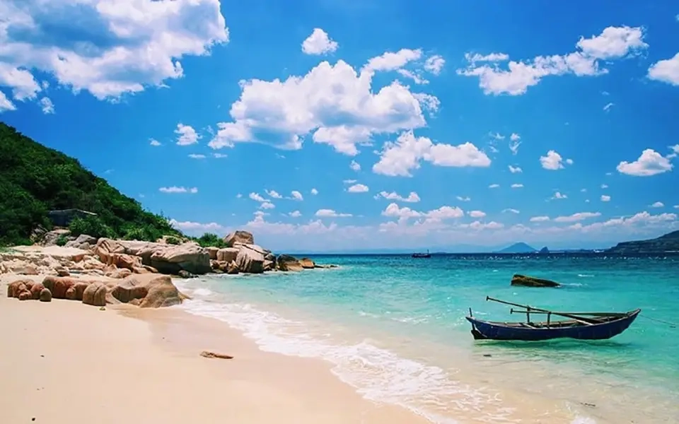Khám phá vị trí và nét đặc trưng nổi bật ven biển