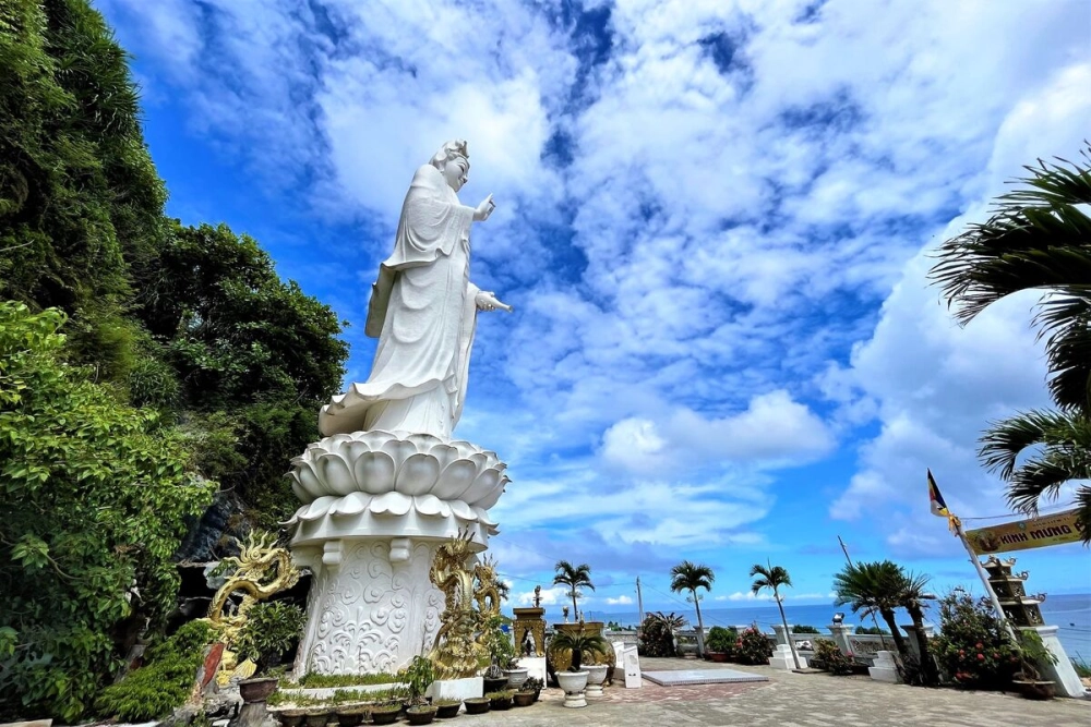 Thanh tịnh bình yên nơi Chùa Đục