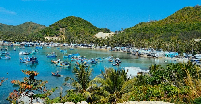 Sóng vỗ rì rào dịu dàng ở bãi ngự