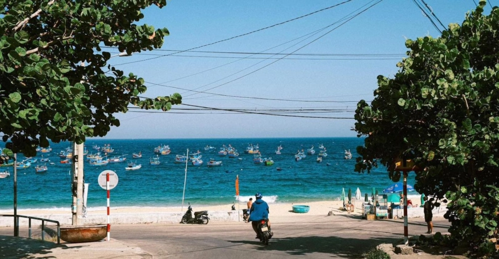 Hòa mình vào nét đẹp giới thiệu làng chài Nhơn Lý