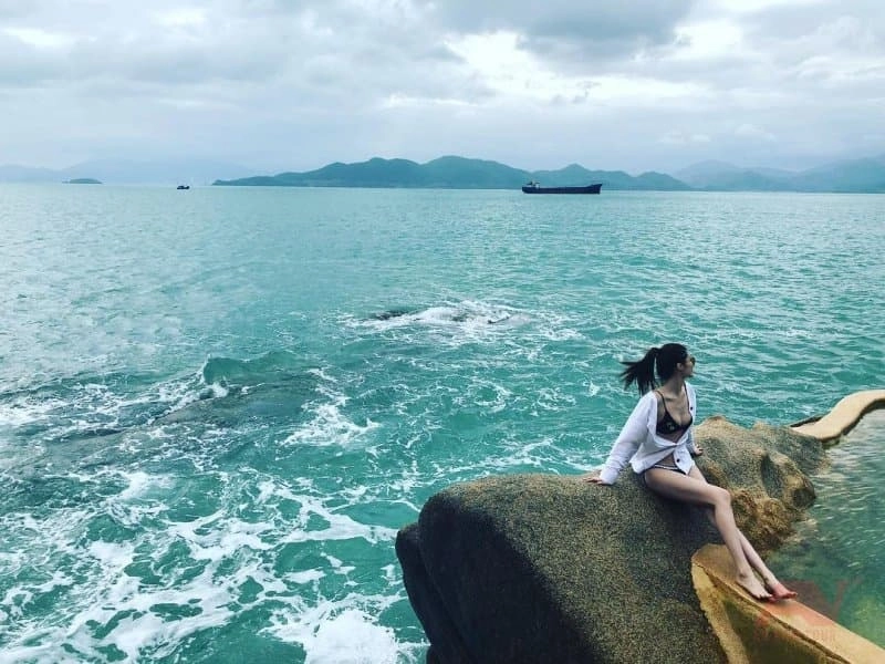 Đắm mình cùng tắm biển và lặn ngắm san hô lung linh