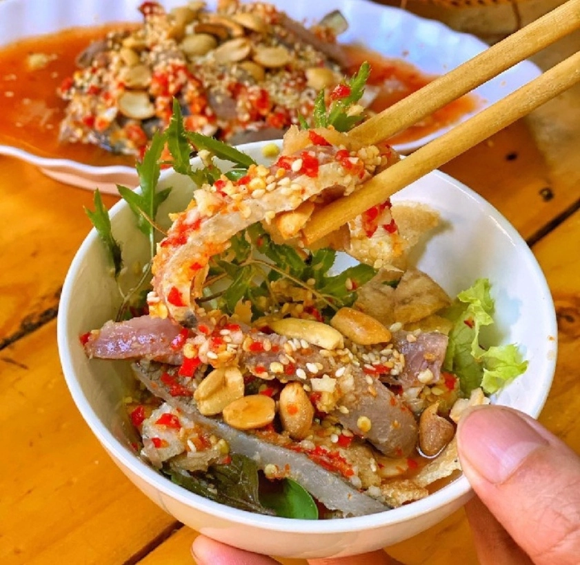 Đặc sản Gỏi cá Nam Ô không thể bỏ lữo