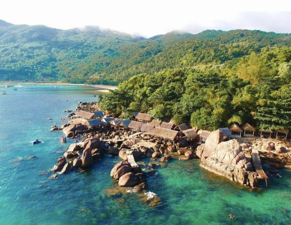 Khung cảnh huyền bí tại Bãi Đá Đen mê hoặc lòng người