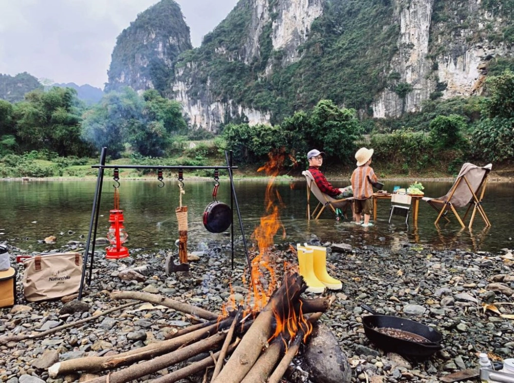 Trải nghiệm cắm trại giữa thiên nhiên thuần khiết cùng bạn bè cực chill